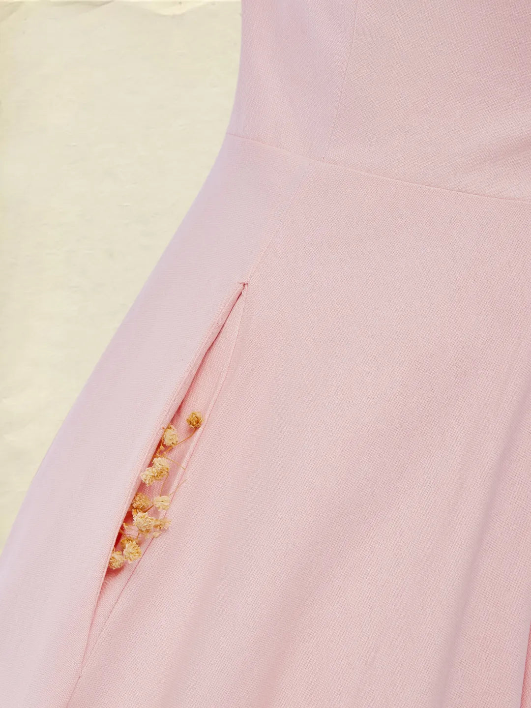 Vestido Midi Rosa con Chaqueta Floral Elegante