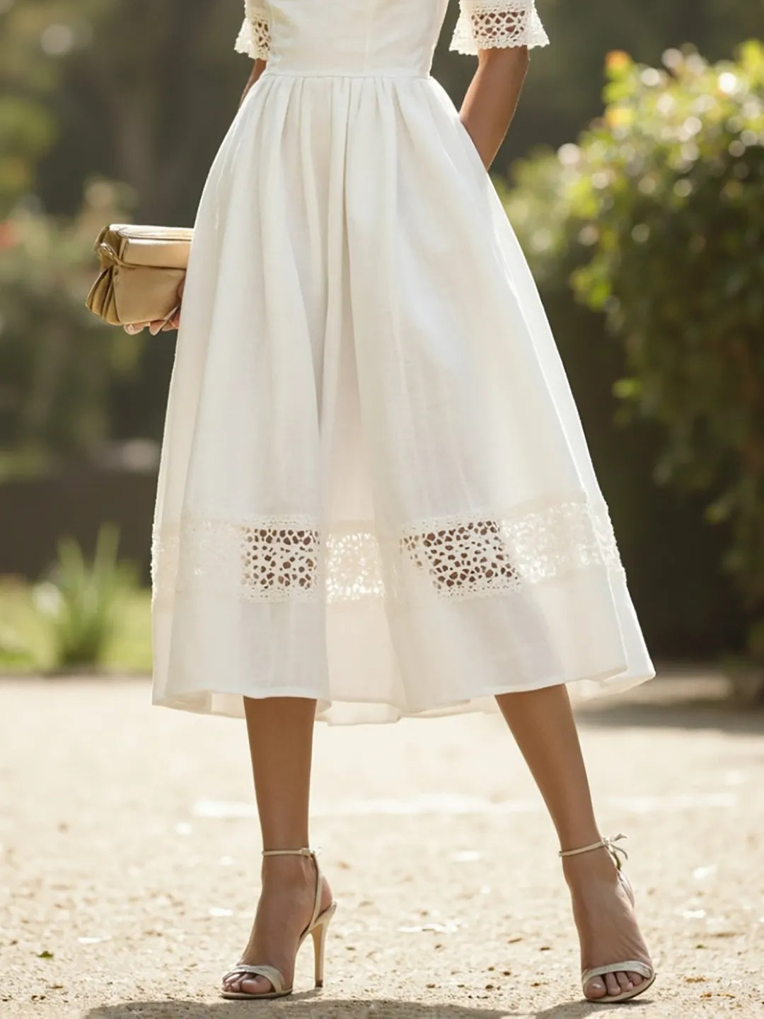 Vestido Midi Blanco con Detalles de Encaje