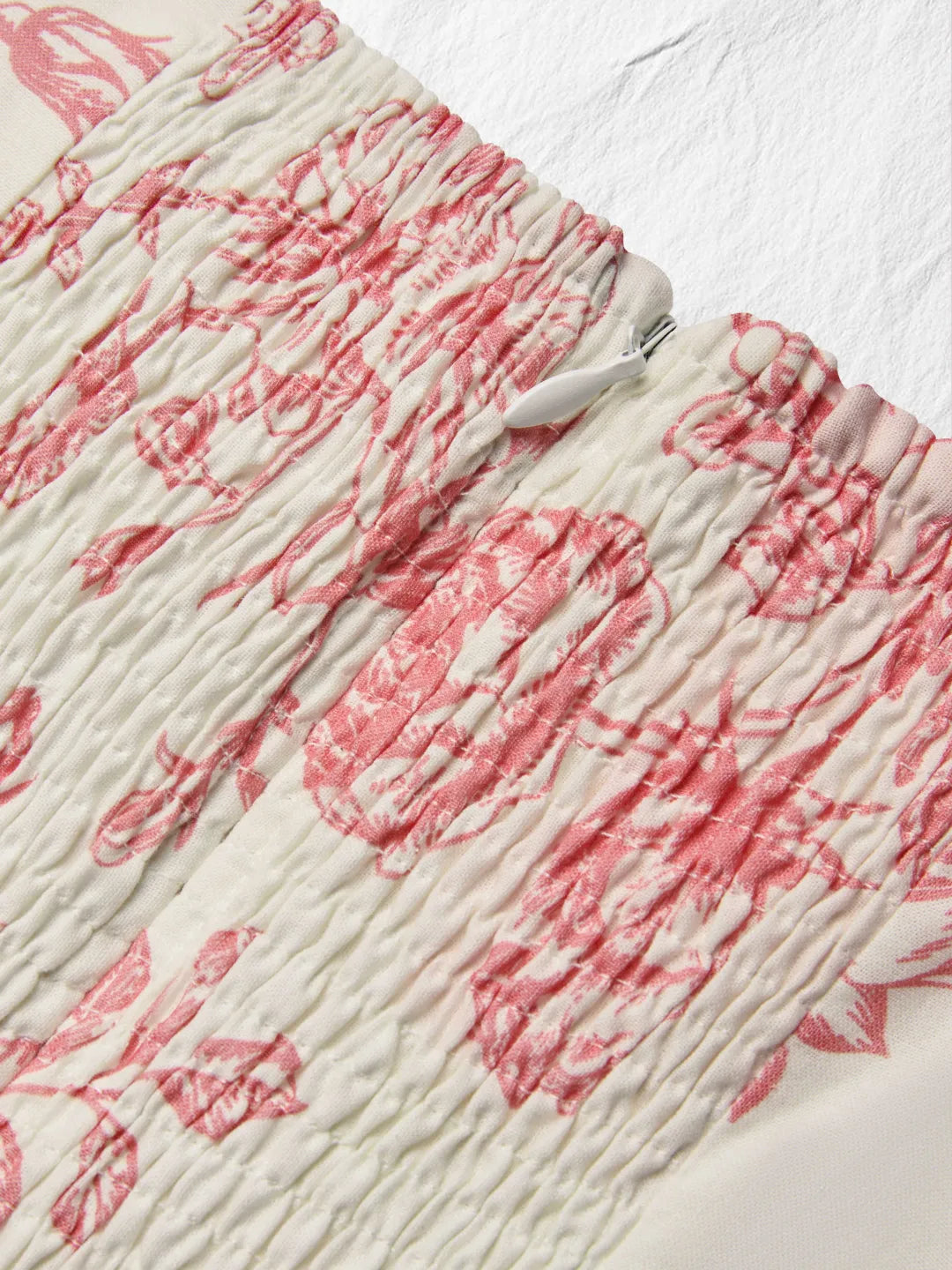 Vestido Floral Vintage en Blanco y Rojo