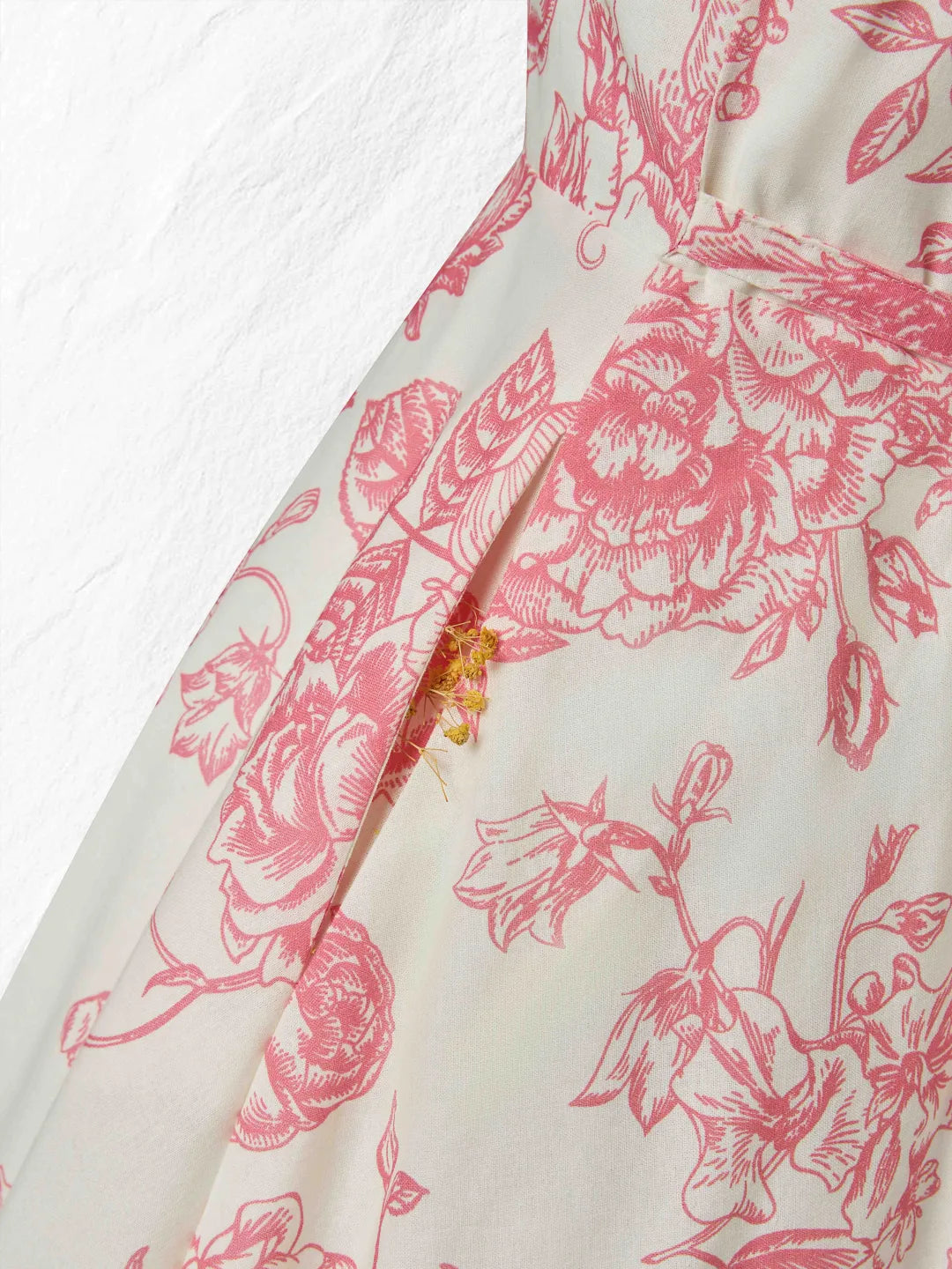 Vestido Floral Vintage en Blanco y Rojo