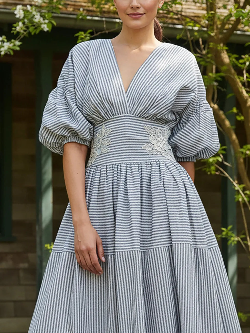 Vestido Midi de Rayas con Manga Abullonada
