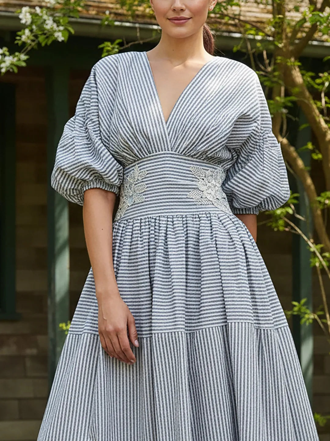 Vestido Midi de Rayas con Manga Abullonada